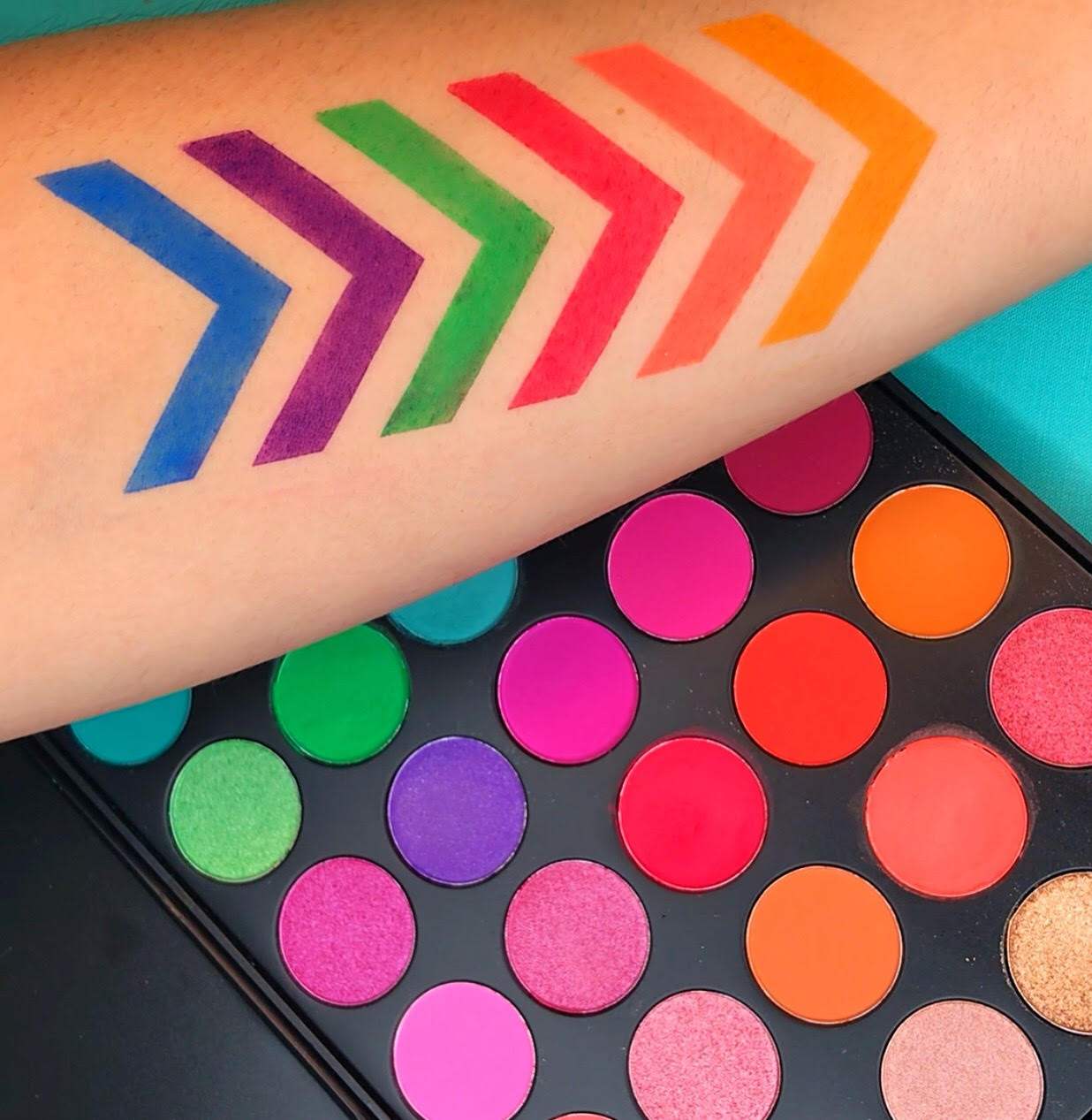 THE RAINBOW PRO PALETTE